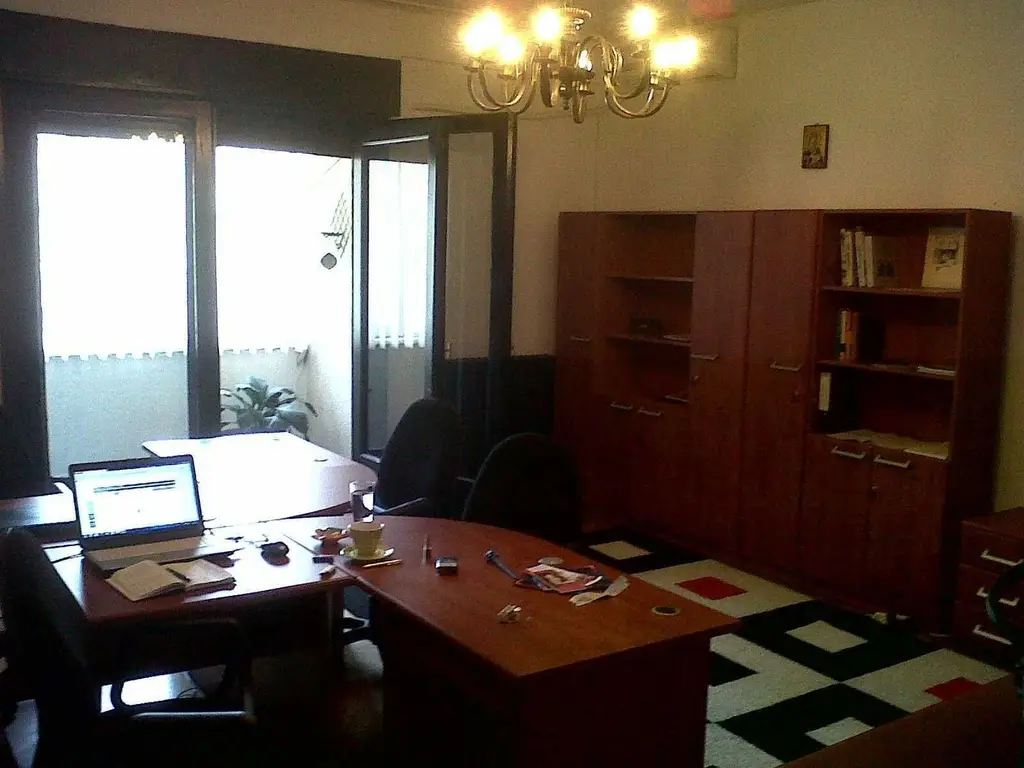 OCAZIE 4 camere Piata Romana 134 mp etaj 2/7 vedere Magheru 169700 EUR