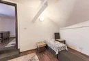 Apartament cu 2 camere la curte comună, pe str. Barabas Bela