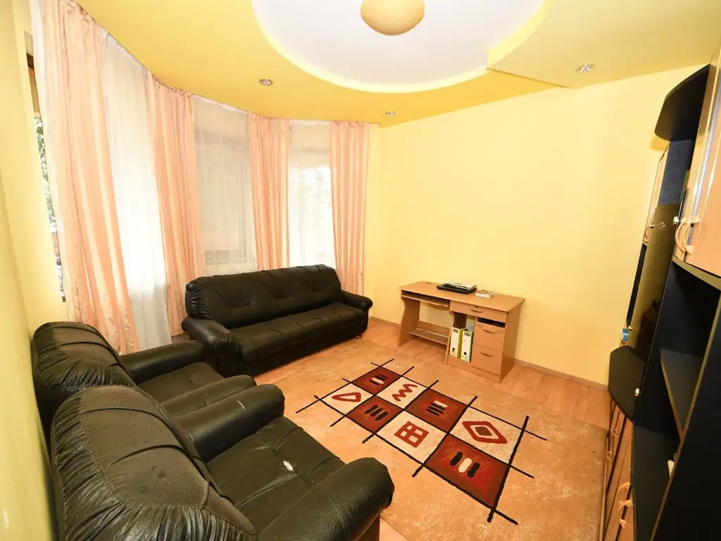 Vila spatioasa, pretabil pentru locuit/clinica, zona Micro 17 – Galati