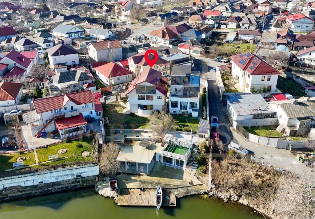 Năvodari - Casă exclusivistă cu ponton privat – Primul rând la lac