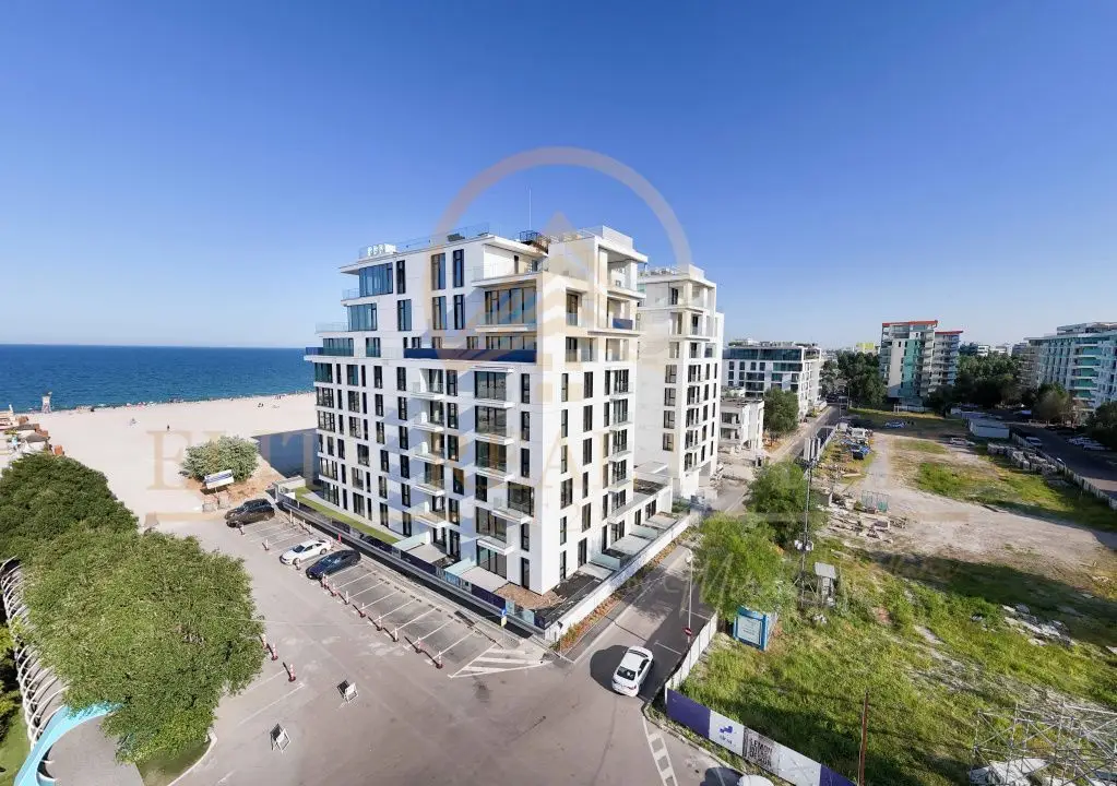 Stațiunea Mamaia - Vânzare apartament cu 2 camere, 2 bai si terasa