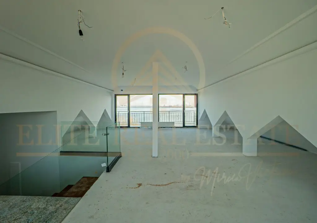 Năvodari - Casă exclusivistă cu ponton privat – Primul rând la lac