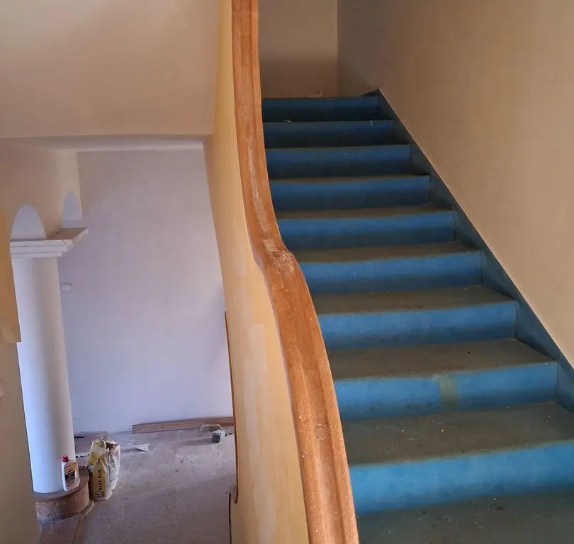 Casa RENOVATA partial 8 cam 6 ari 550mp garaj Ana Ipatescu.