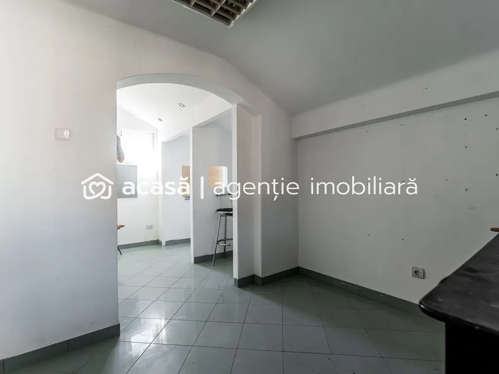 Casa ideală pentru familie: școală la 3 min. Zonă foarte liniștită.
