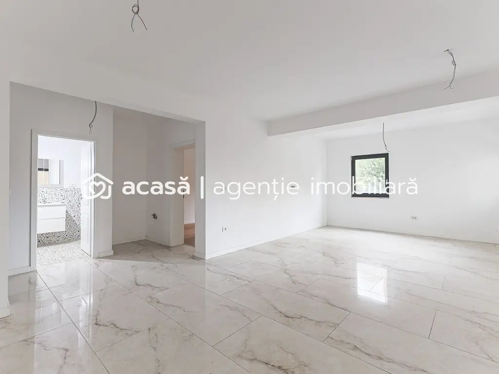VÂNDUT! Apartament nou, ultracentral, cu loc de parcare privat