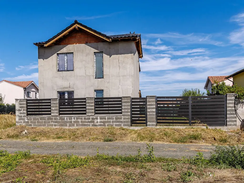 De vânzare casă în Aradul Nou