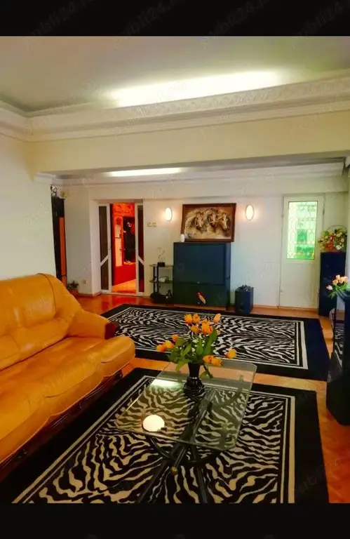 PROPRIETAR,Apartament cu 5 camere decomandat, duplex, et.4 si 5 .Bld. luliu maniu
