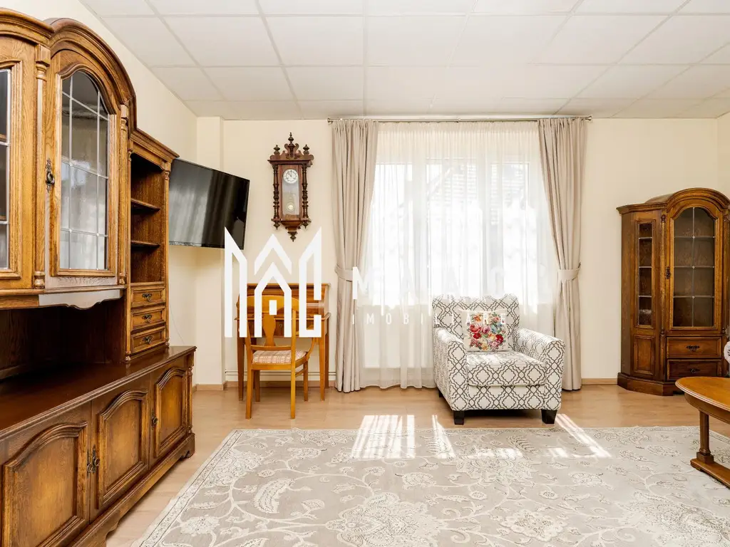 Casă 5 camere | Bul.Vasile Milea , Sibiu | 200 mp, curte
