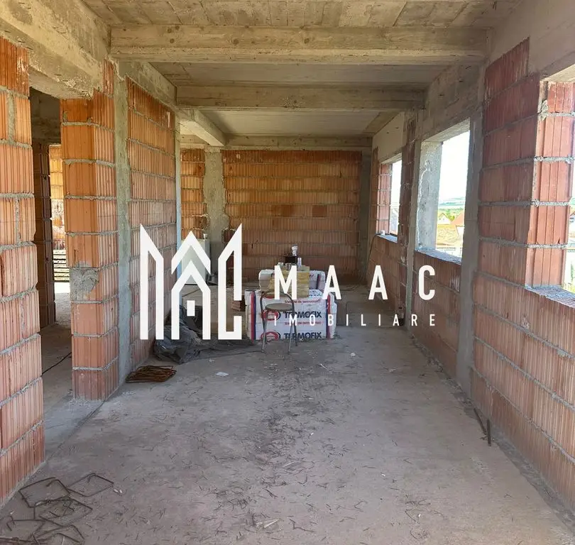 Casă Tip Duplex | 4 Camere | 2 Balcoane | Terasă | Șura Mică