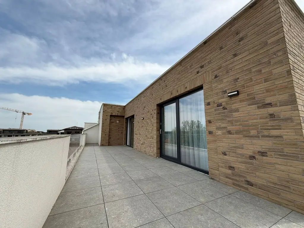 Luxury Duplex with Stunning Sunset Views *** Iancu Nicolae