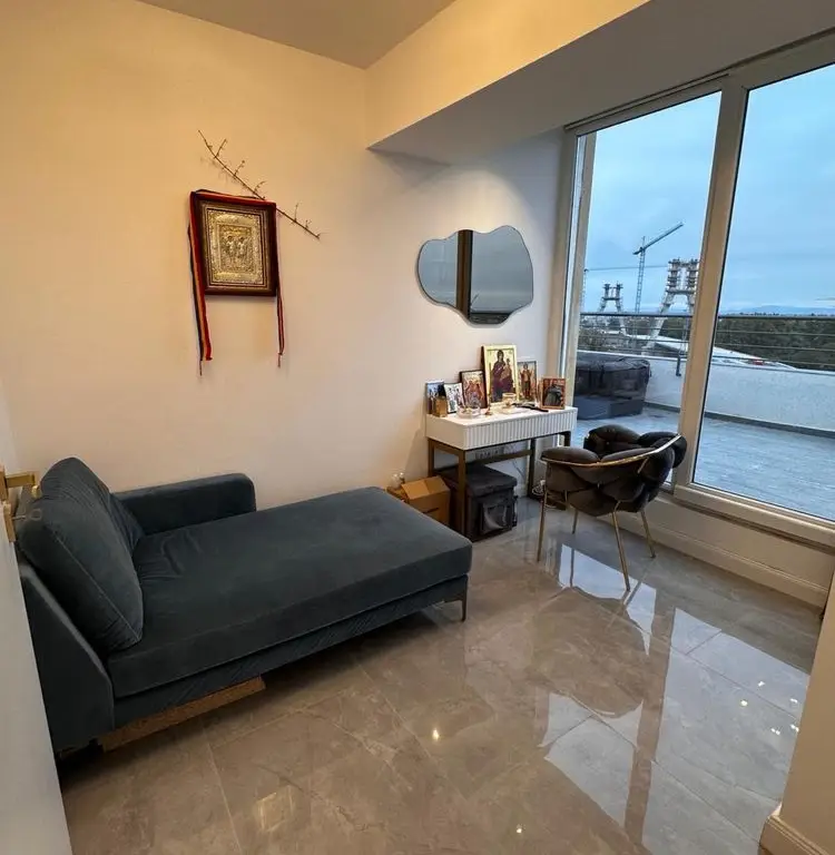 BRASAFAS vinde penthouse lux cu vedere panoramica.