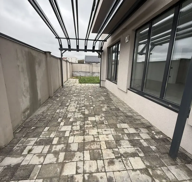 Casa tip duplex Balotesti - Codrii Vlasiei