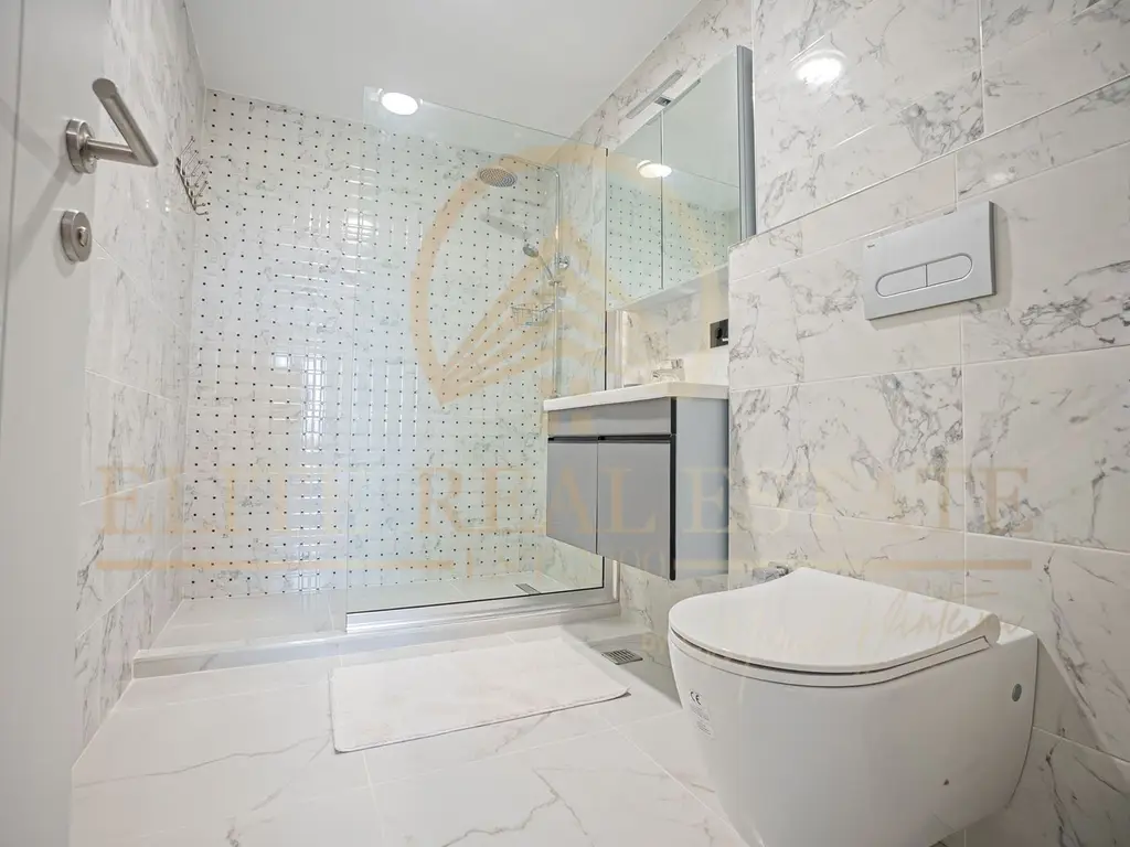 Tomis Plus - Celine Elegance - Vânzare apartament cu 3 camere, etaj 8.