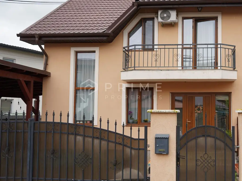 Casă familială spațioasă în zonă liniștită | Sângeorgiu de Mureș |