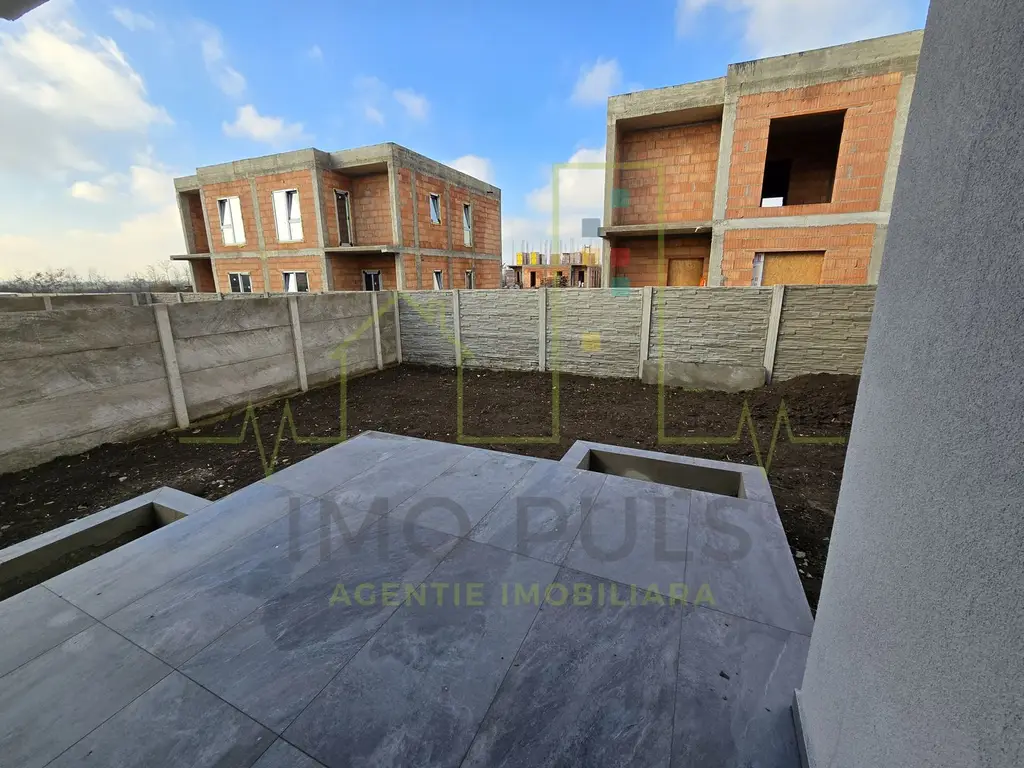 Duplex modern, incalzire in pardoseala, compartimentare inteligenta.