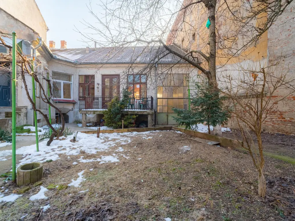 Apartament 2 camere parter înalt, amenajat complet.