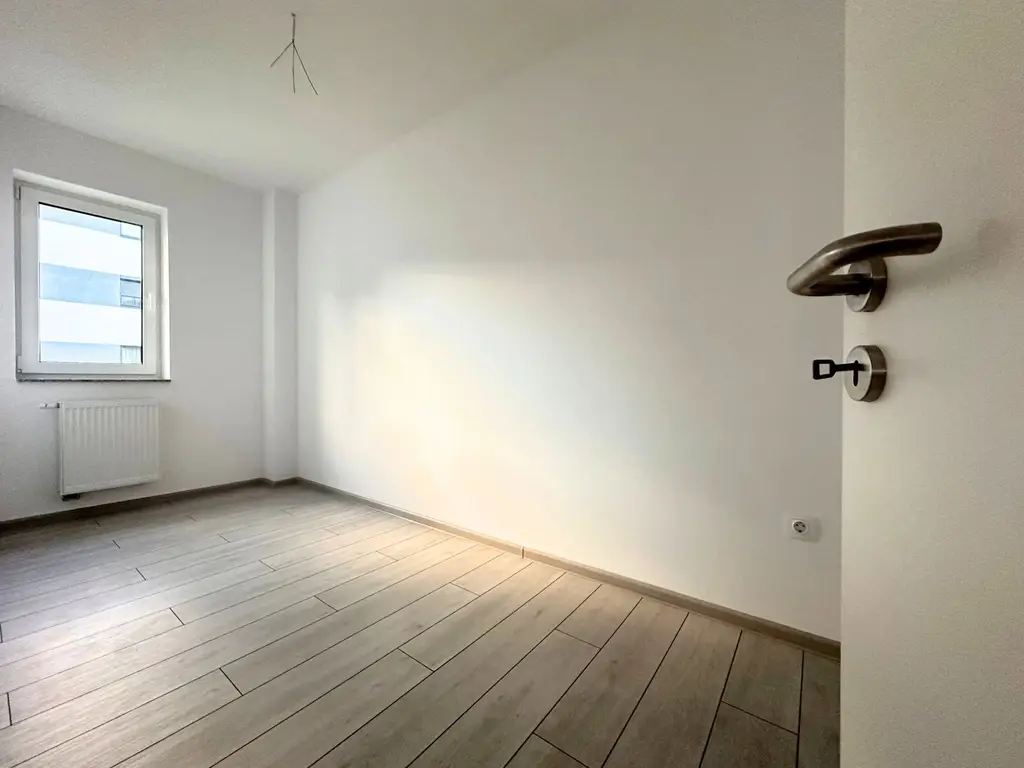 VÂNZARE APARTAMENT 2,5 CAMERE NOU NELOCUIT
