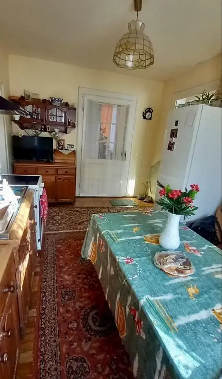 BRASADAS vinde casa in zona Titulescu / schimb apartament.