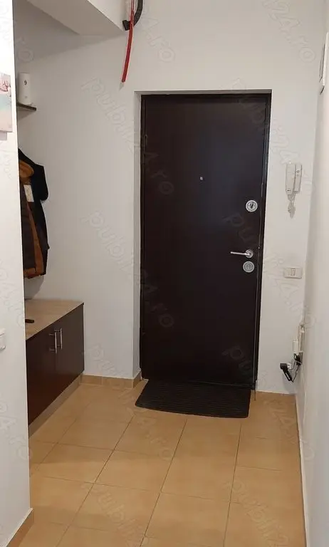 inchiriez apartament 3 camere ,loc parcare