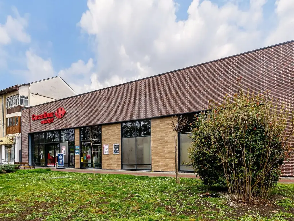 Spațiu comercial premium cu chiriaș stabil (Carrefour Market) Nădlac