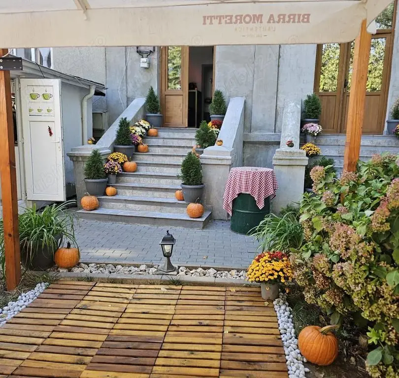 BRASADAS închiriază Restaurant zona CENTRALA.