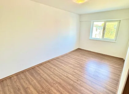 Apartament 2 camere, decomandat – Zona Centrală, bloc Lumina