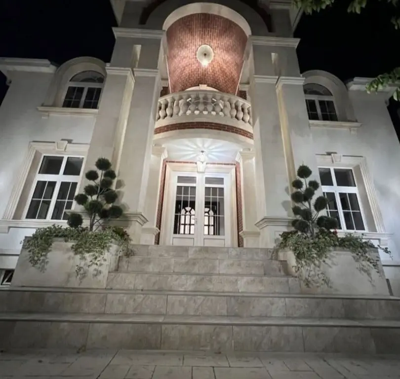 BRASADAS vinde casa DEOSEBITA in zona Titulescu.