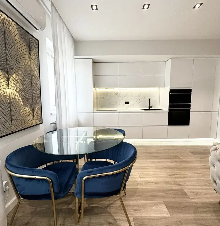 Apartament Lux 3 camere (2 parcari incluse)