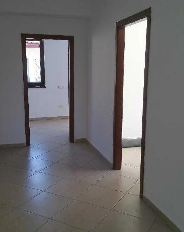 Proprietar inchiriez Vila P+2,din 2012,suprafata 345 mp, DAMAROAIA,S1