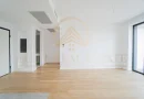 Stațiunea Mamaia - Vânzare apartament cu 2 camere, 2 bai cu vedere la mare.