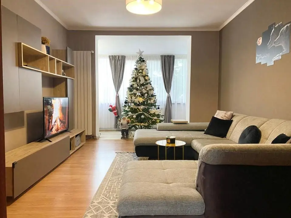 Apartament 3 camere, Gheorghe Doja, Oradea,70 mp. 125 000. Comision 0.