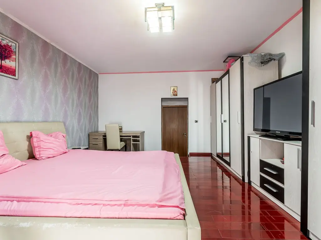 Casa 6 camere - teren 558 mp - Centrul Aradului - COMISION 0