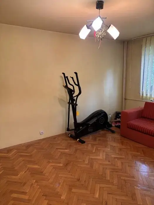 Apartament de Vanzare - 4 Camere - 81 mp - Zona PIATA PROGRESUL