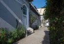 Vând imobil 418 mp locuibil, în zona Casa Poporului locuit sau birouri