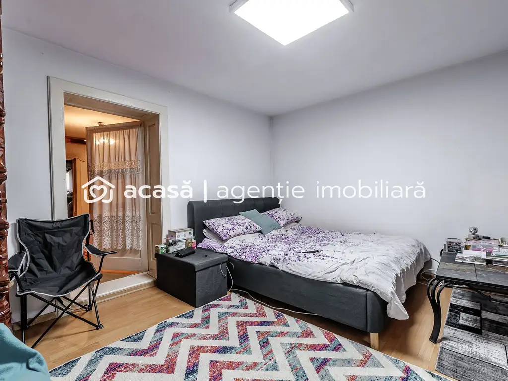 Locuință pentru familie mare apartament la casă, cu teren, Bujac.
