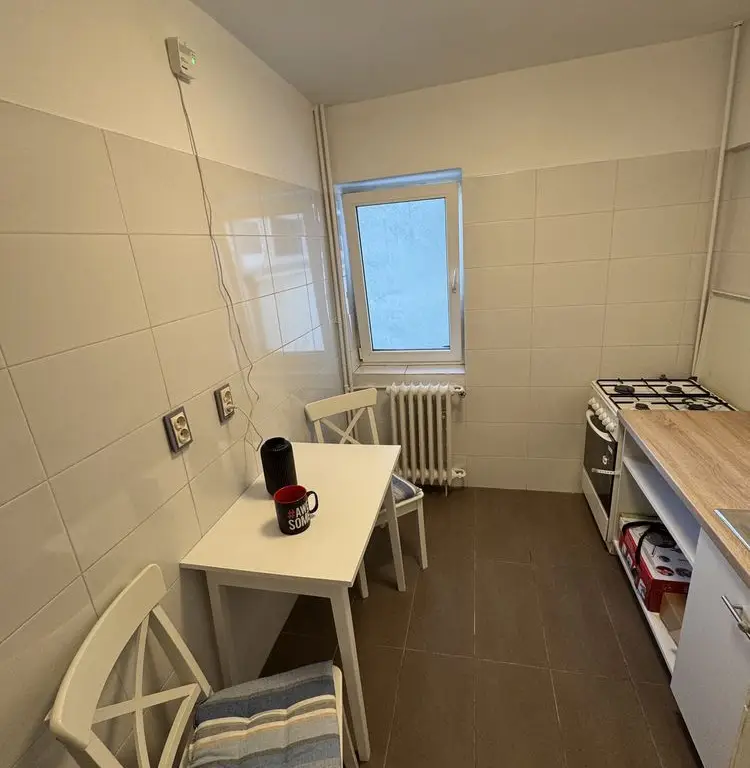 Inchiriez apartament 2 camere Piata Victoriei