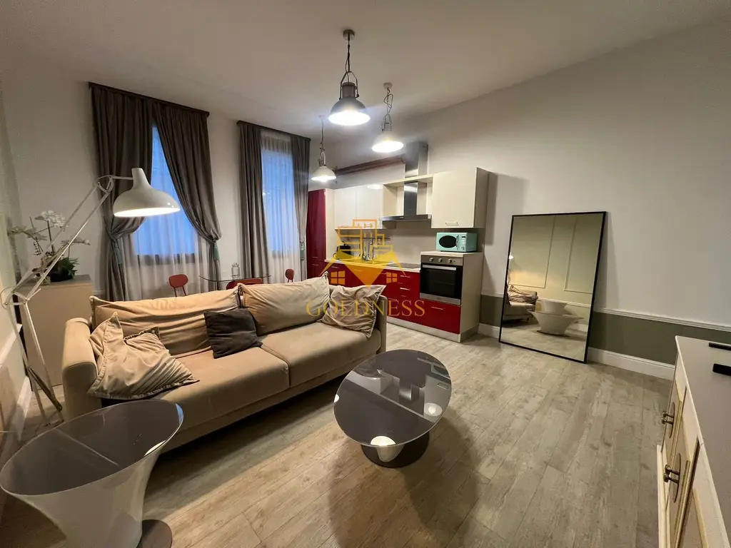 2 camere, UMF, Ultracentral, Piata Muzeului, Piata Unirii, Parcare