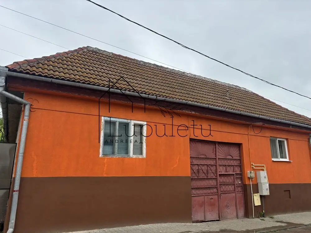 Casă de Vânzare în Bungard | 150 MPU | 2 Corpuri de Clădire