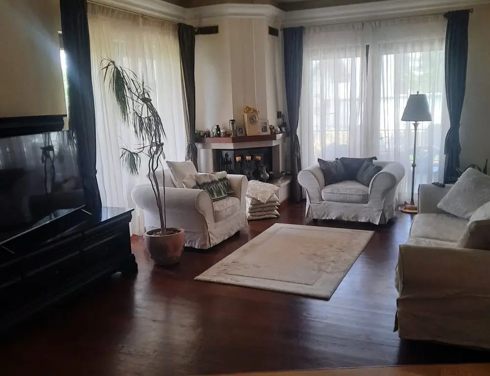 Casa deosebita P+M si teren aferent 800mp - Oltenita