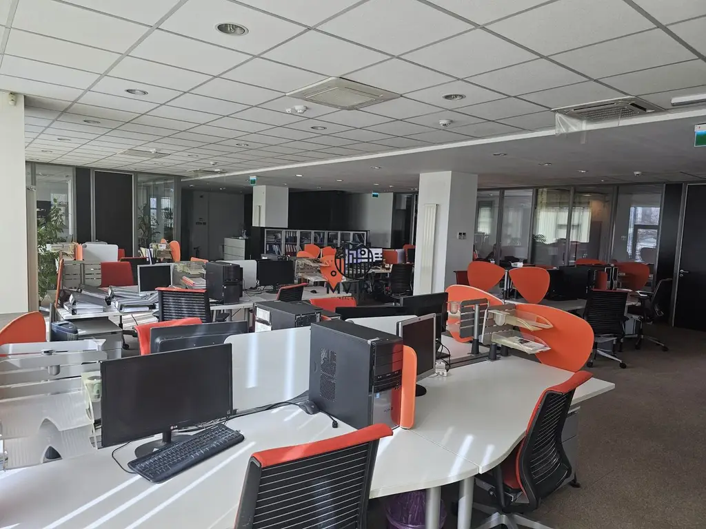 Clădire de Birouri și Spații Comerciale – Zona Ultracentrală