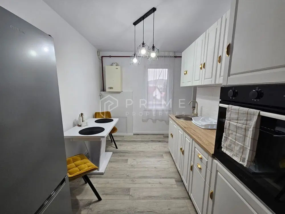 DE ÎNCHIRIAT: Apartament 3 Camere, Modern & Renovate Recent – Zona Tud