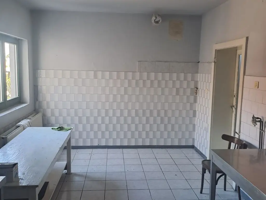BRASADAS vinde prin REPREZENTARE EXCLUSIVA casa 8 cam 450mp.