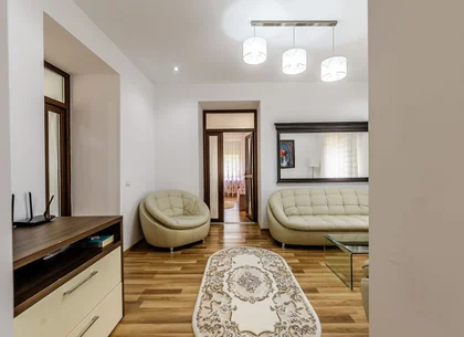 Rezervat Proprietate de vis cu teren 2.880 mp și facilități PREMIUM