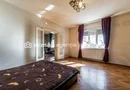 Casa ideală pentru familie: școală la 3 min. Zonă foarte liniștită.