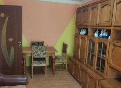 BRASADAS vinde apt. cu 2 camere la etajul 4 in Micro 17.