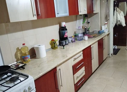 Apartament de vânzare – 3 camere, Piața Centrală, etaj 3