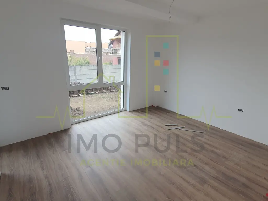 Nou. Lipovei. Decomandat. Bucatarie separata. Terasa + Balcon. Etaj 1.