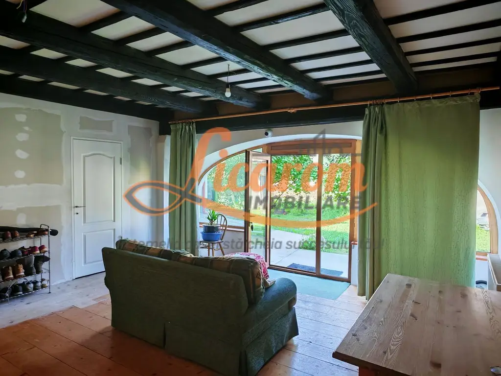 CASA SASEASCA comuna VULCAN,zona foarte buna,teren 3000 mp