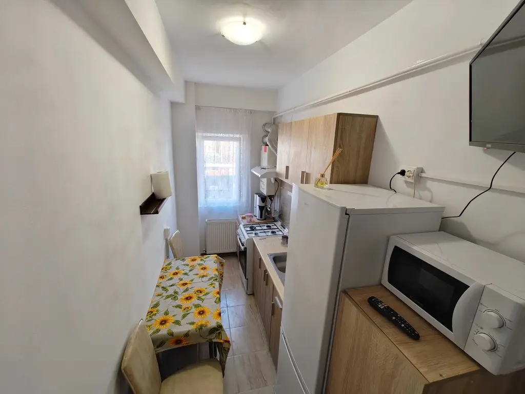 Garsoniera de inchiriat zona Fundeni