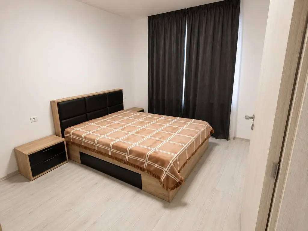 Apartament 2 camere, bloc nou, prima închiriere, 2 locuri de parcare